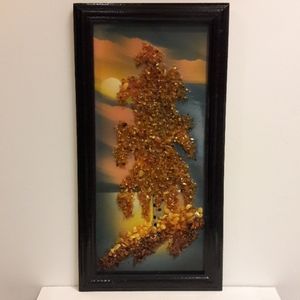 Exclusive
Painting with natural Baltic amber